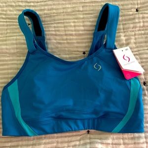 Moving Comfort 34D NWT sports bra
